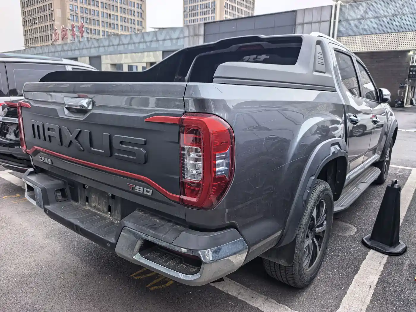 SAIC Maxus Maxus T90 2021 2.0T Twin-Turbo Auto 2WD High Chassis Luxury Standard Bed фото 6