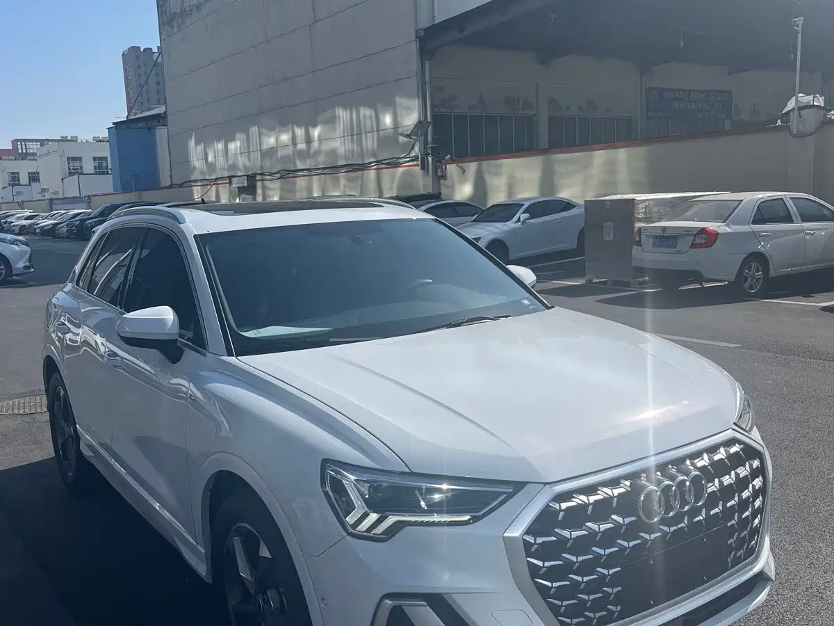 Audi Q3 2024 35 TFSI Fashion Sport фото 3