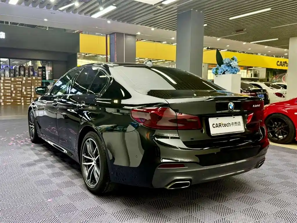 BMW 5 Series (Import) 2018 525i M Sport Package фото 4