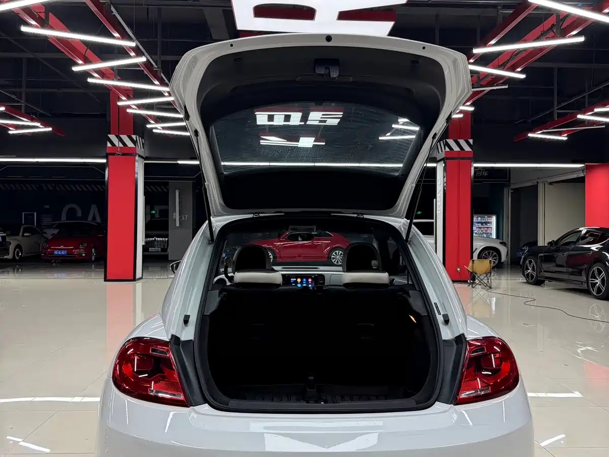 Volkswagen Beetle 2015 180TSI фото 10