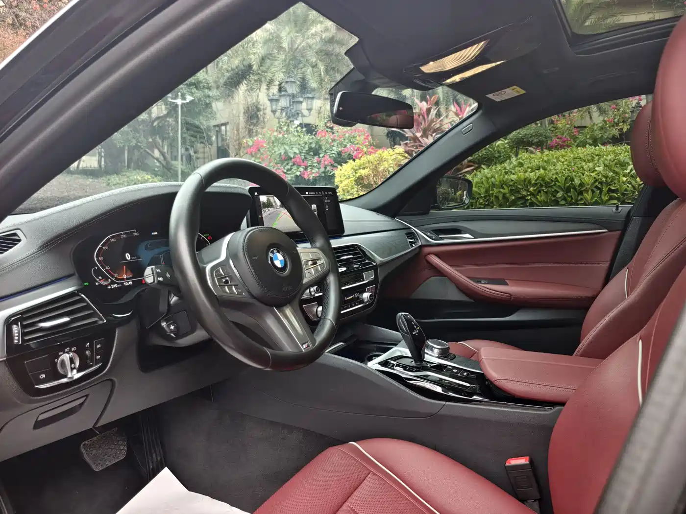 BMW 5 Series 2023 530Li Leading M Sport Package фото 10