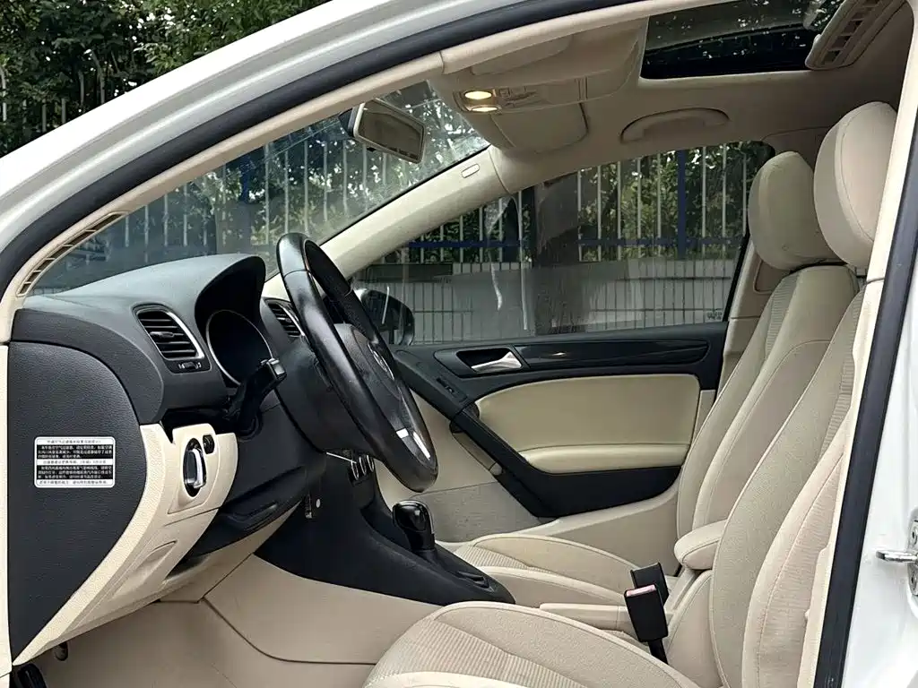 Volkswagen Golf 2012 2012 1.6 Automatic Comfort Type