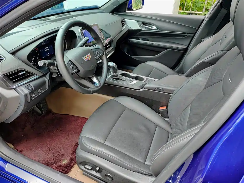 CADILLAC CT4