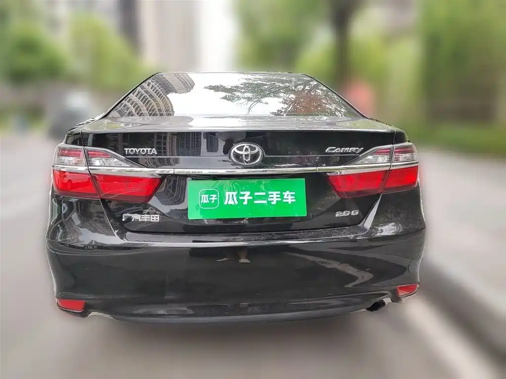 Toyota Camry 2015 2.0G Leading Edition фото 4