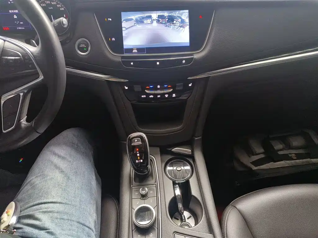 Cadillac XT5 2021 2.0T 2WD Luxury Edition фото 6