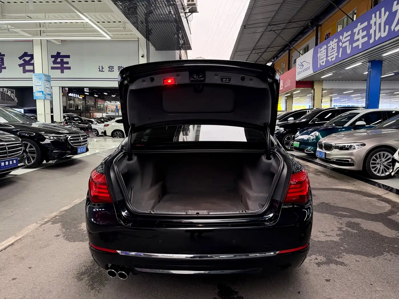 BMW 7 Series 2014 730Li Premium фото 28