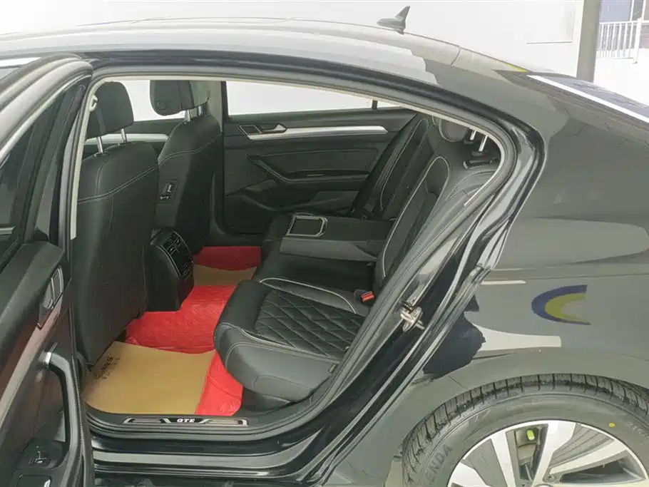 Volkswagen Magotan GTE Plug-in Hybrid 2022 GTE Luxury фото 11