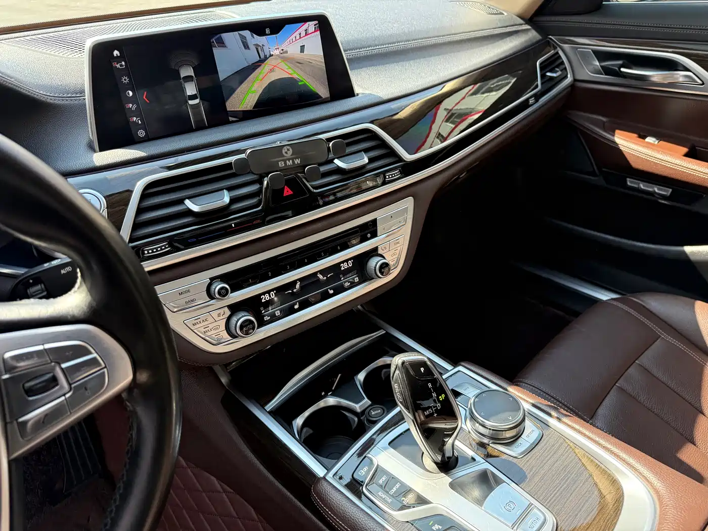 BMW 7 Series 2016 730Li Leading фото 15