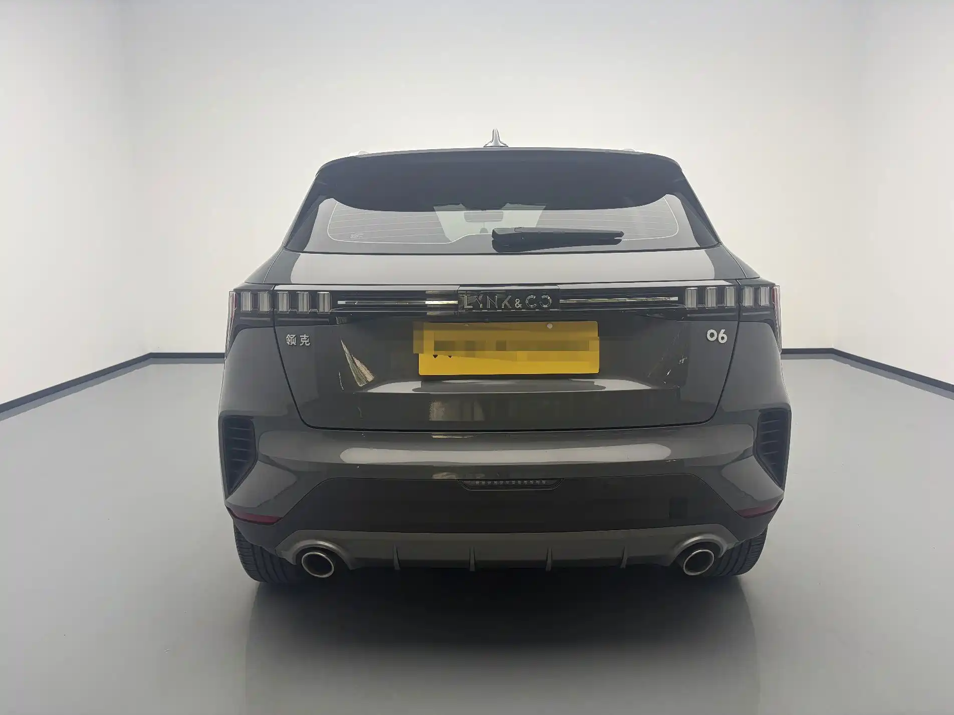 Фото 5 - Lynk & Co 06