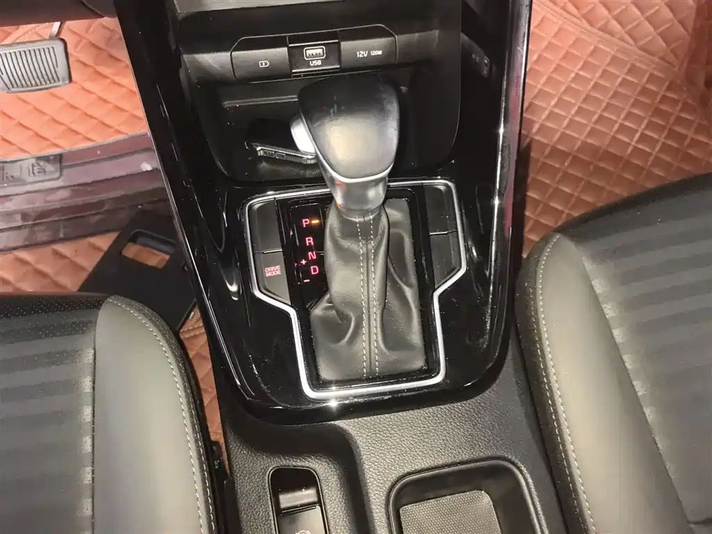 Kia Sportage 2019 2.0L Automatic Smart Luxury Edition фото 10
