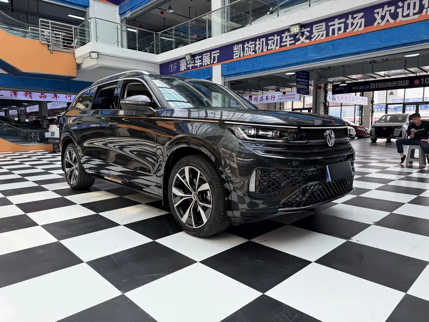Volkswagen Talagon 2024 Model 380TSI 4WD R-Line Grand Touring Edition фото 3