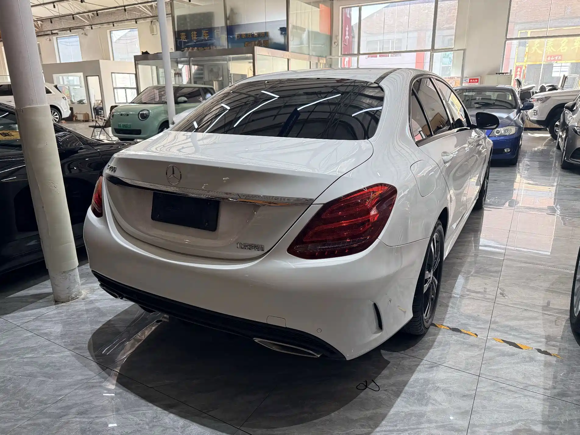 Фото 4 - Mercedes-Benz C-Class