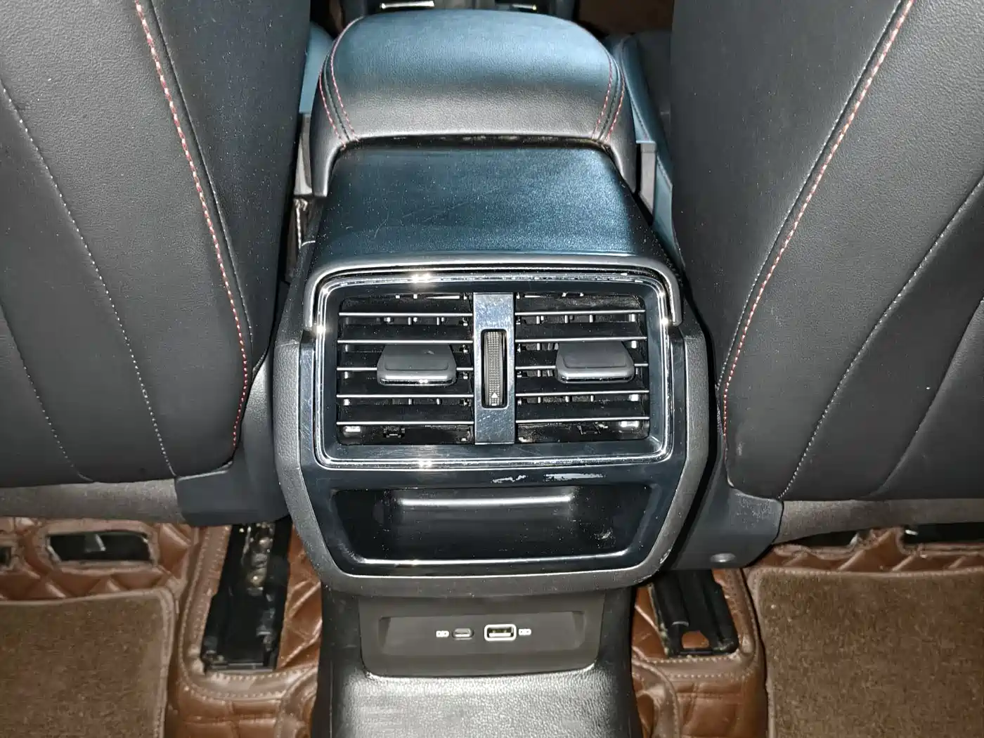 Škoda Karoq 2023 TSI280 Luxury Edition фото 14