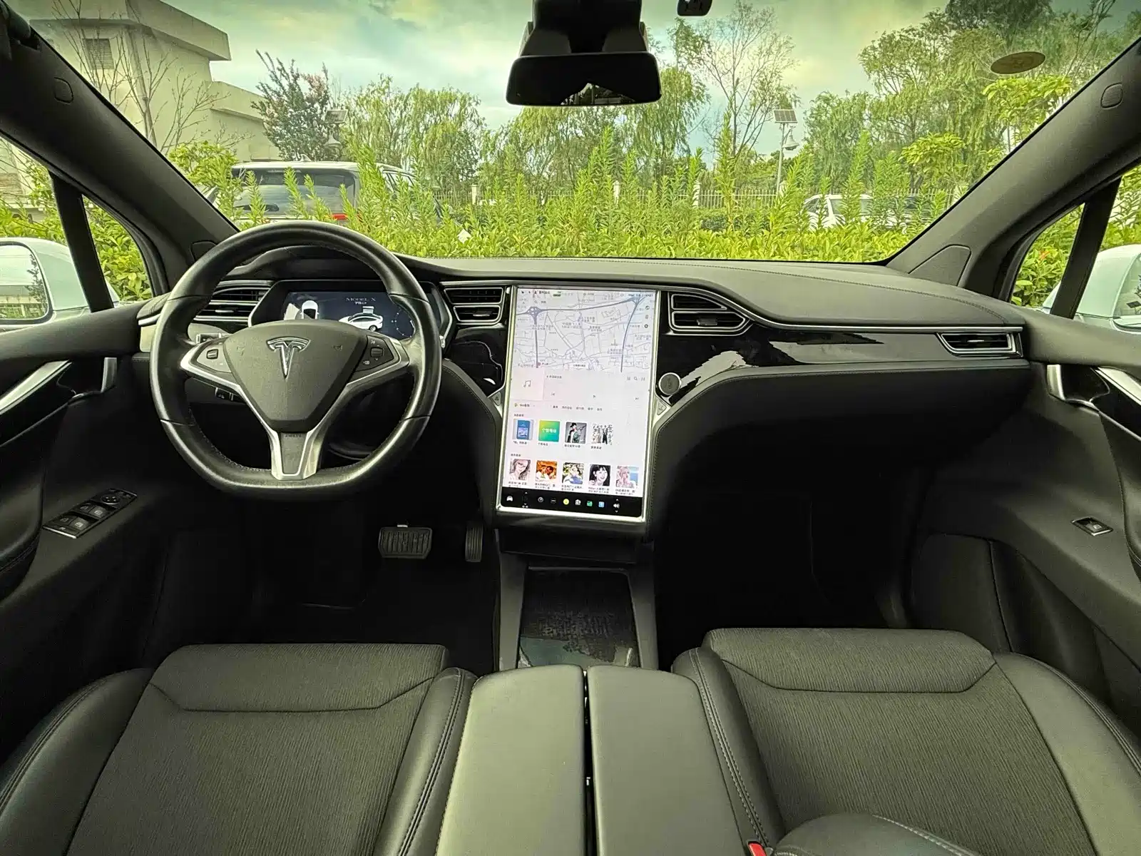 Фото 17 - Tesla Model X