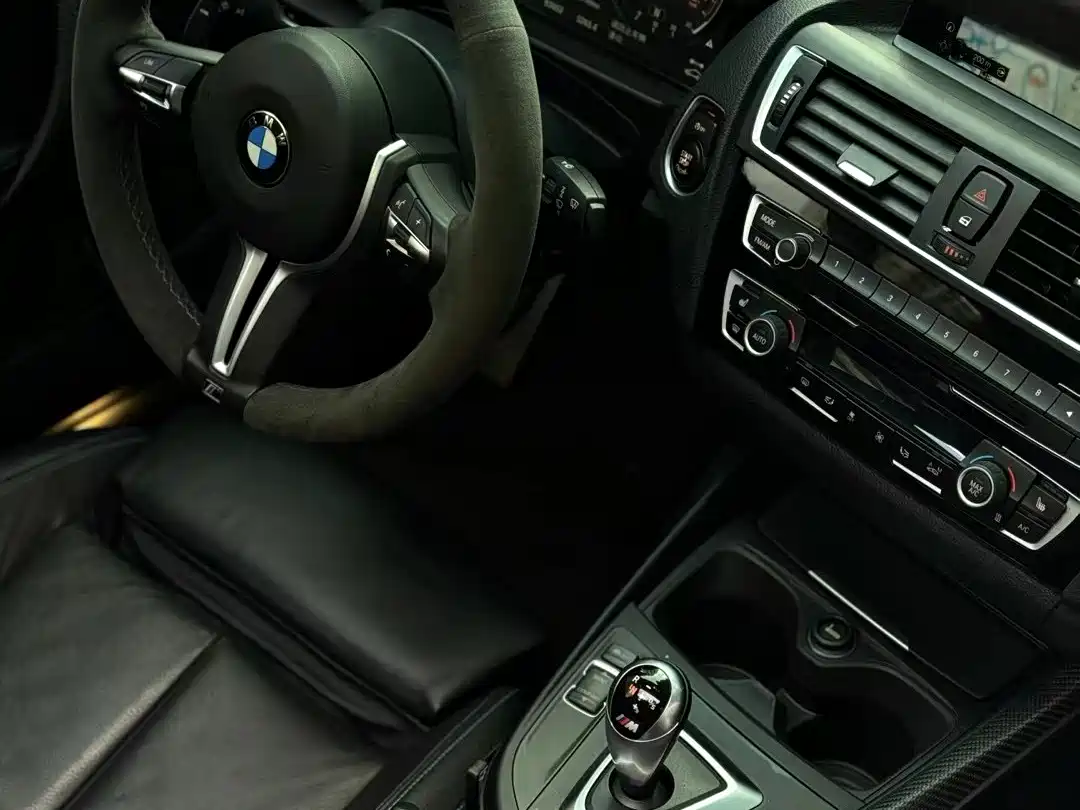 BMW M2 2016 M2 фото 6