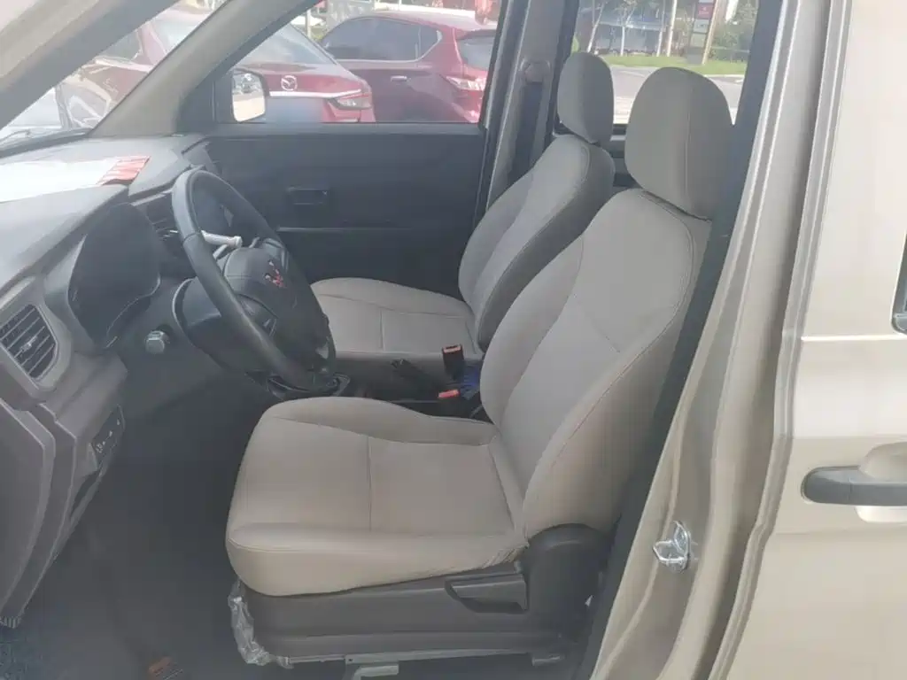 Wuling Motors Wuling Hongguang V 2024 2022 1.5L Power Take Edition Electric Power Steering LAR