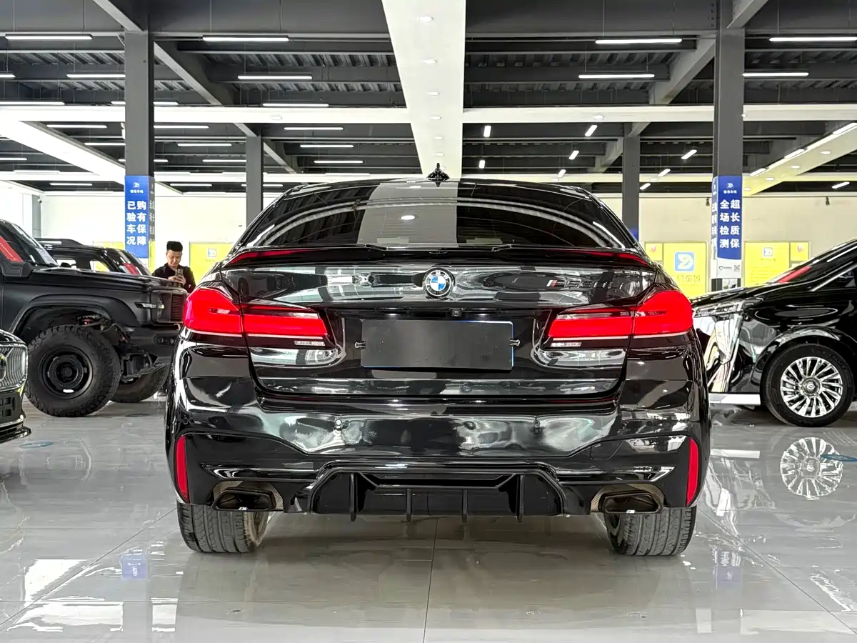 BMW 5 Series 2022 Model Second Facelift 525Li M Sport Package фото 6
