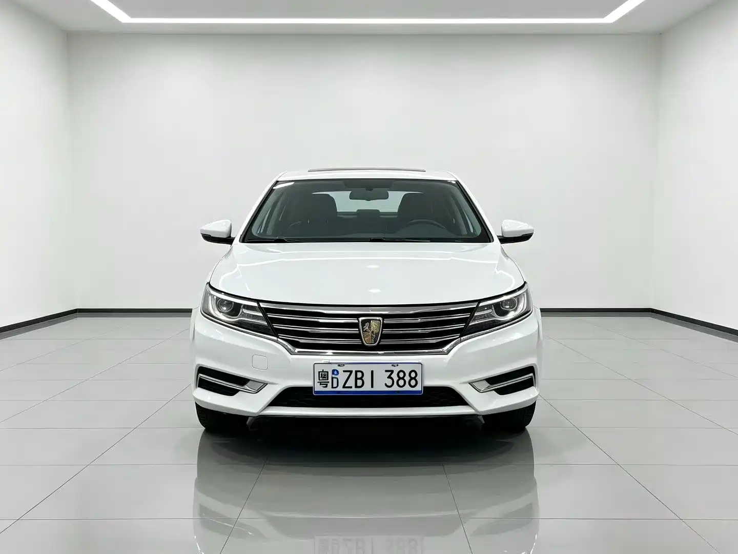 Фото 2 - Roewe i6