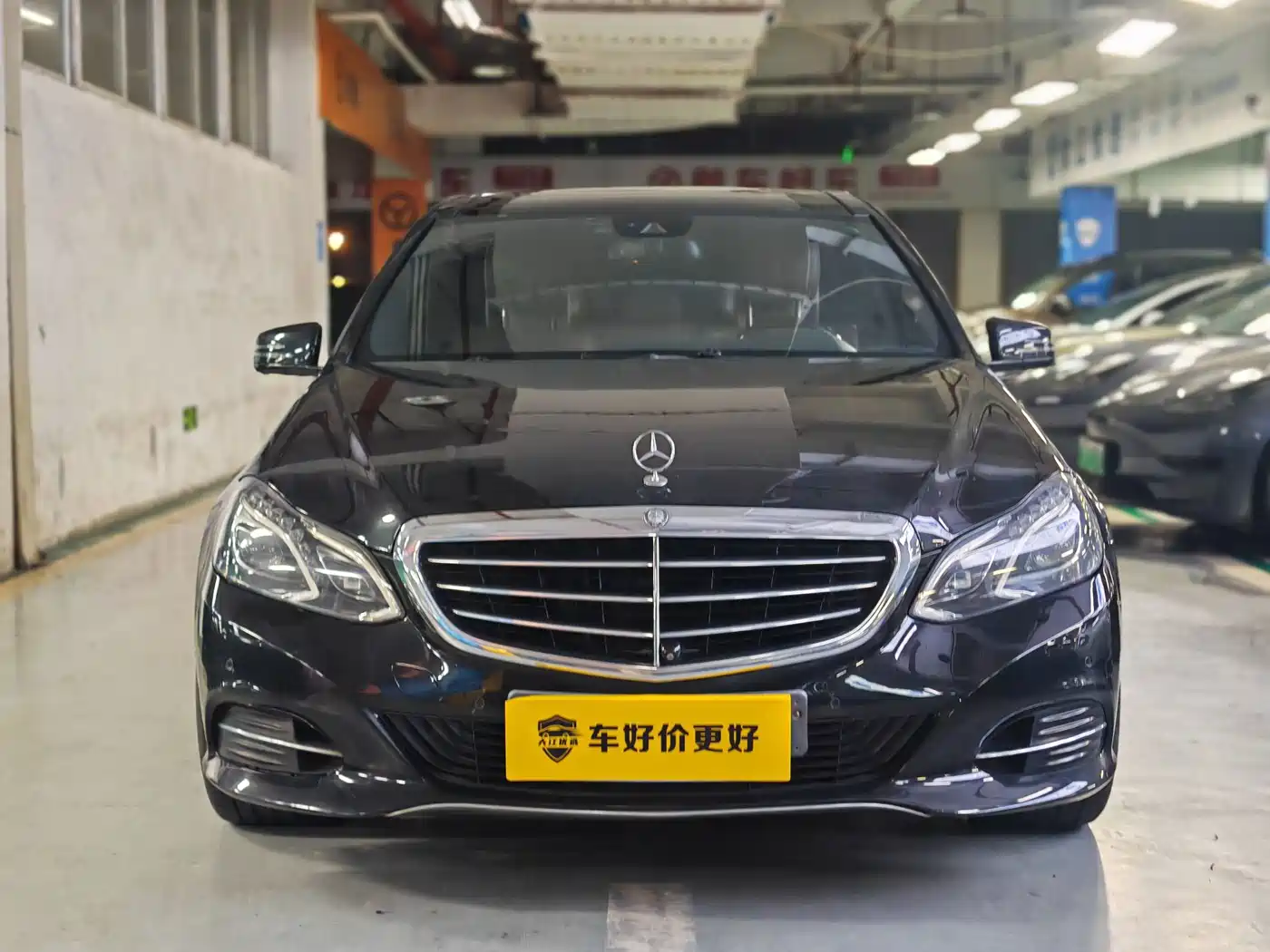 Фото 3 - Mercedes-Benz E-Class