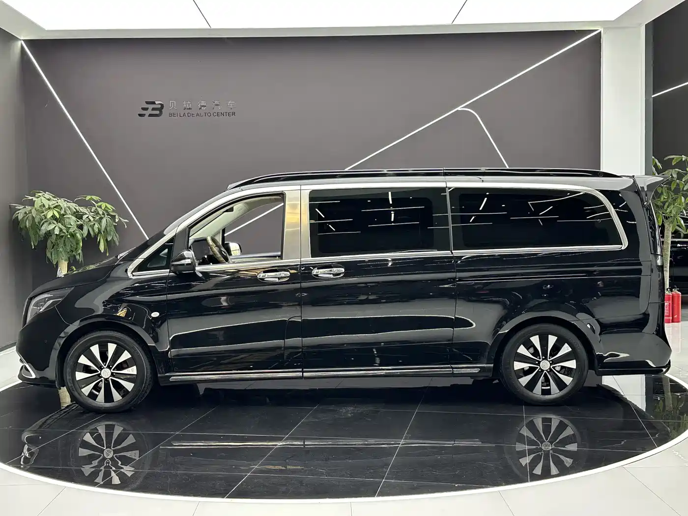 Mercedes-Benz Vito 2021 2.0T Business Edition 7-seater фото 24