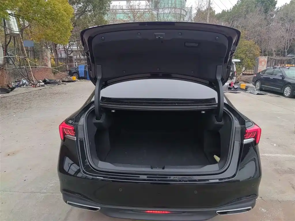 Buick LaCrosse 2023 28T Premium Edition фото 19