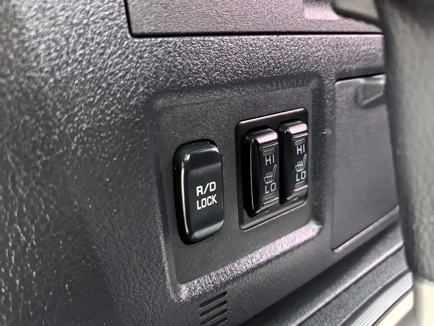 Mitsubishi Pajero (Import) 2016 3.0L Automatic Luxury (China V) фото 12