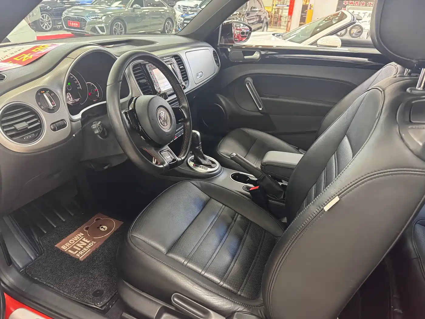 Volkswagen Beetle 2016 Model 180TSI Club Edition фото 5