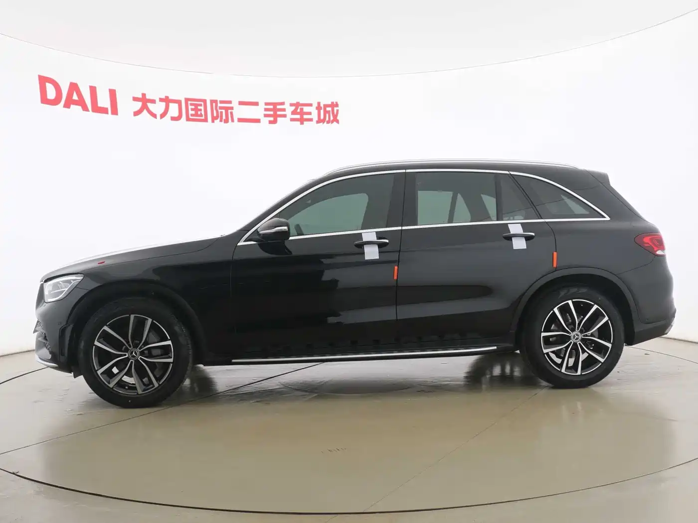 Mercedes-Benz GLC 2020 Facelift GLC 300 L 4MATIC Dynamic фото 4