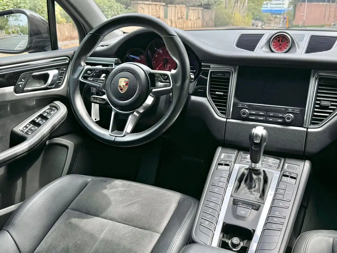 Фото 11 - Porsche Macan
