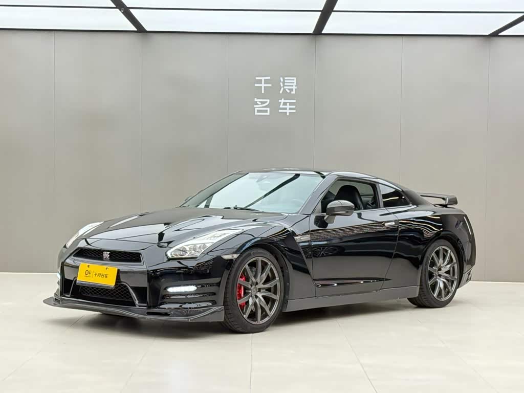 Nissan GT-R