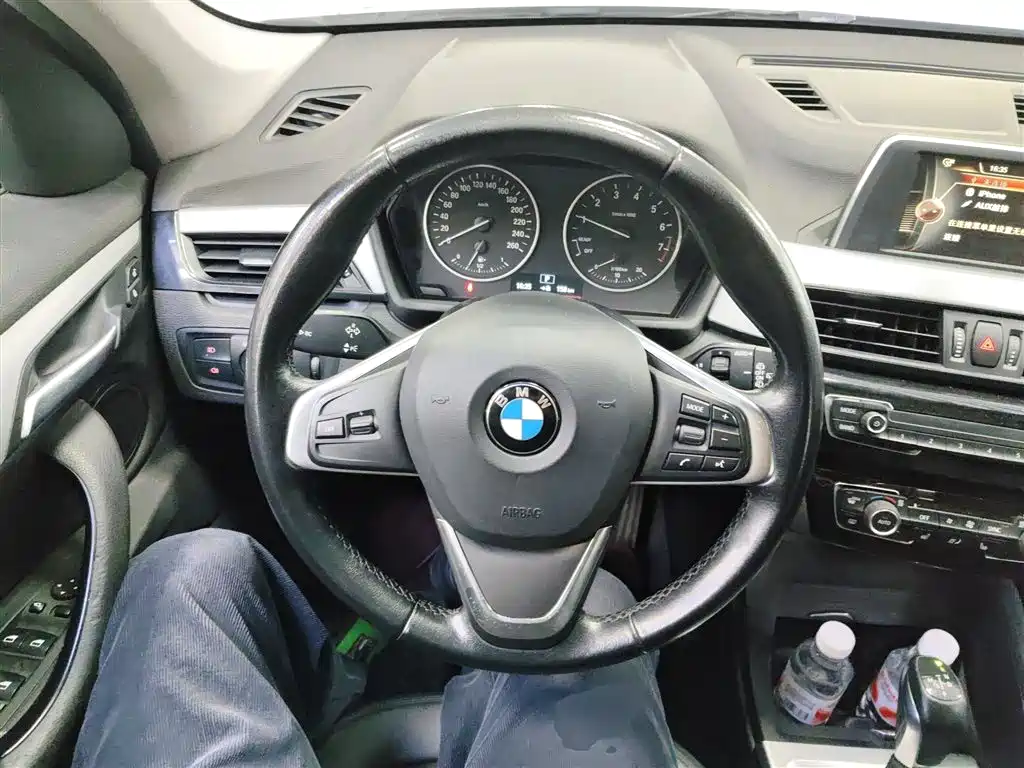 BMW X1 2016 sDrive18Li Premium Model фото 11