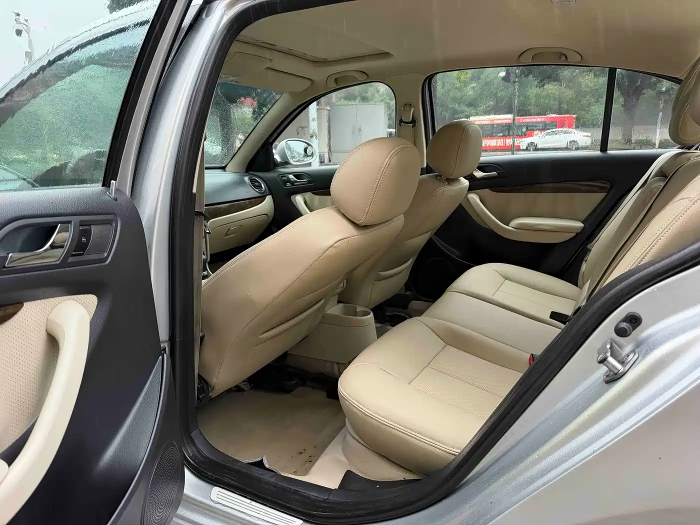 Volkswagen Lavida 2011 2011 1.6L Automatic Leisure Edition