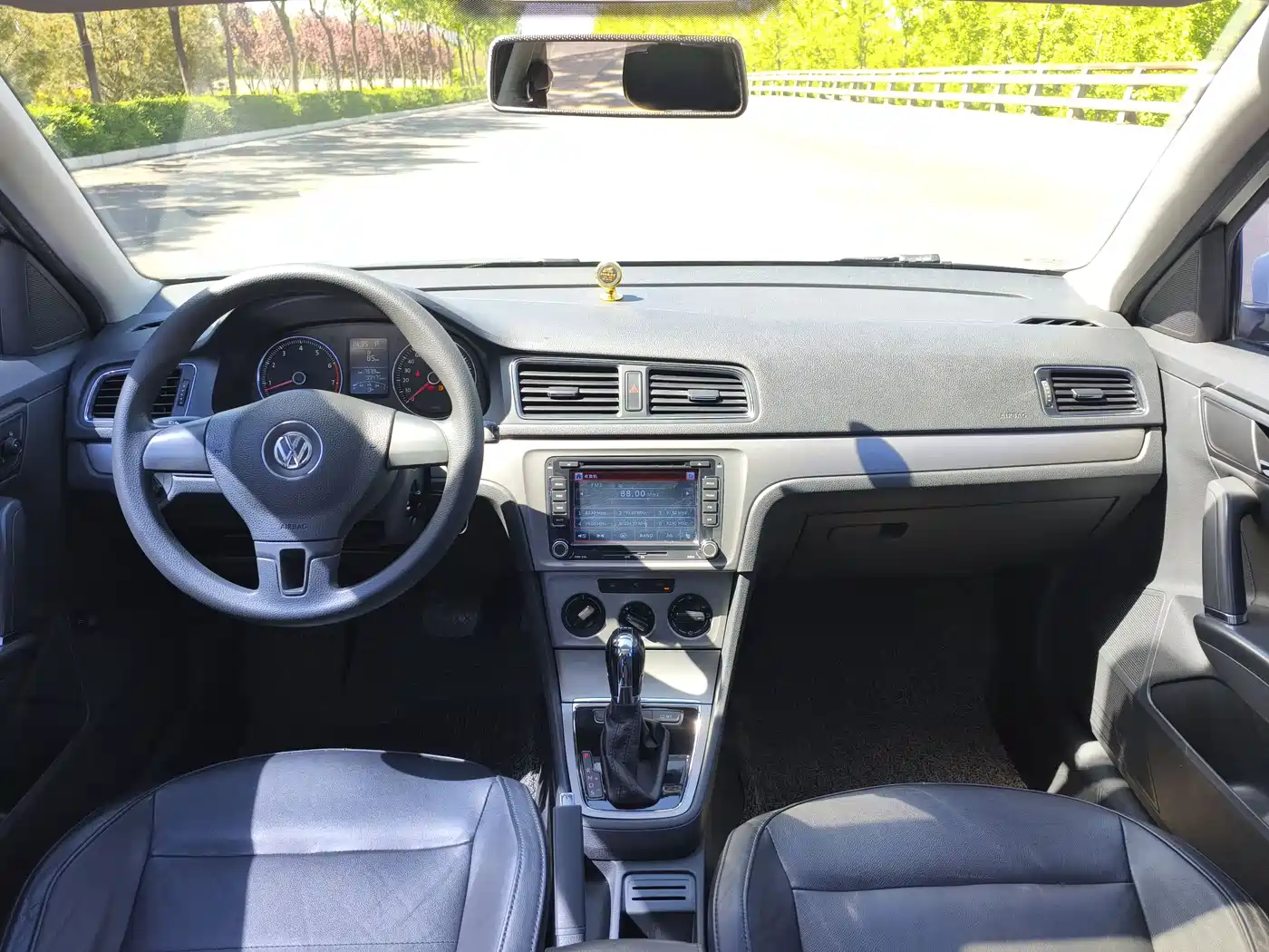 Volkswagen Lavida 2013 1.4TSI DSG Comfort Edition фото 11