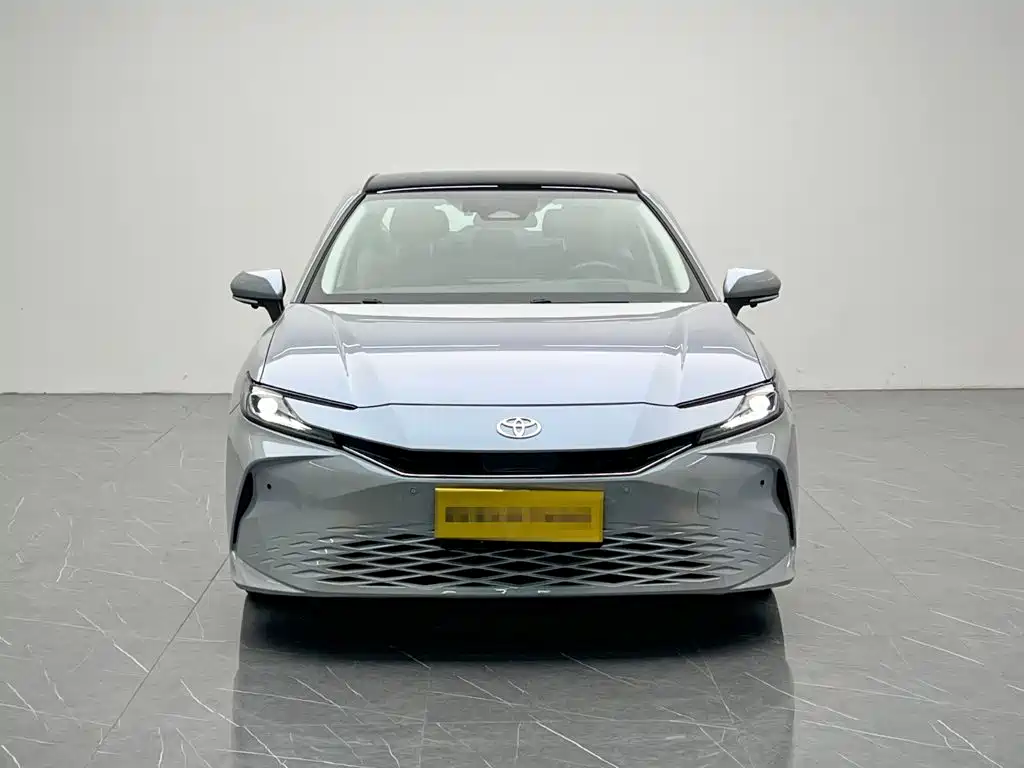 Toyota Camry 2025 2024 Hybrid 2.0HG Premium Edition