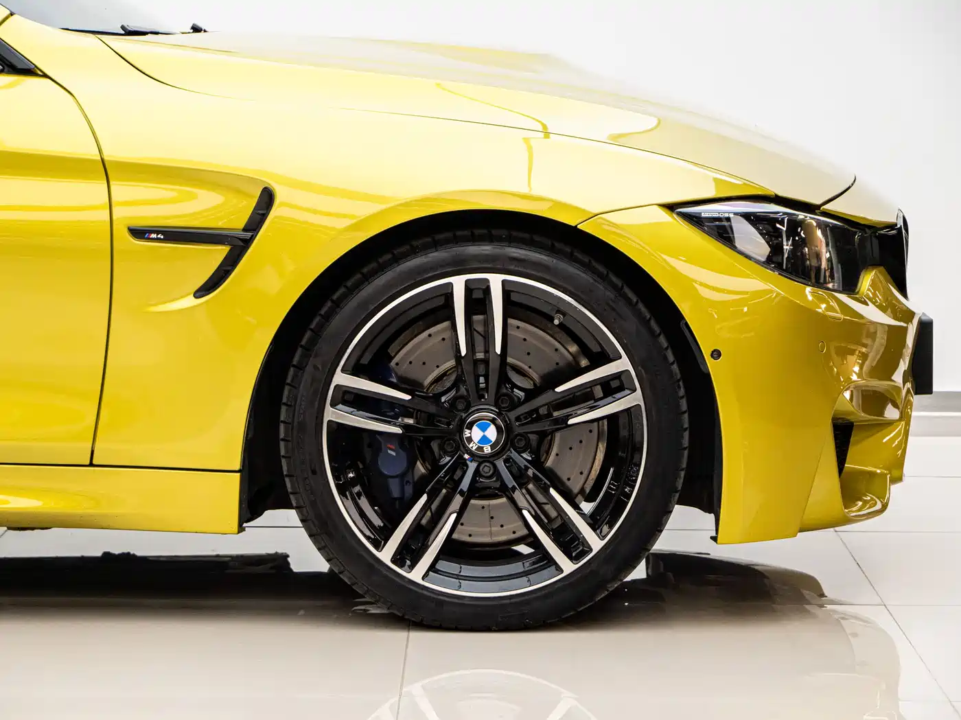 BMW M4 2017 2014 M4 Coupe