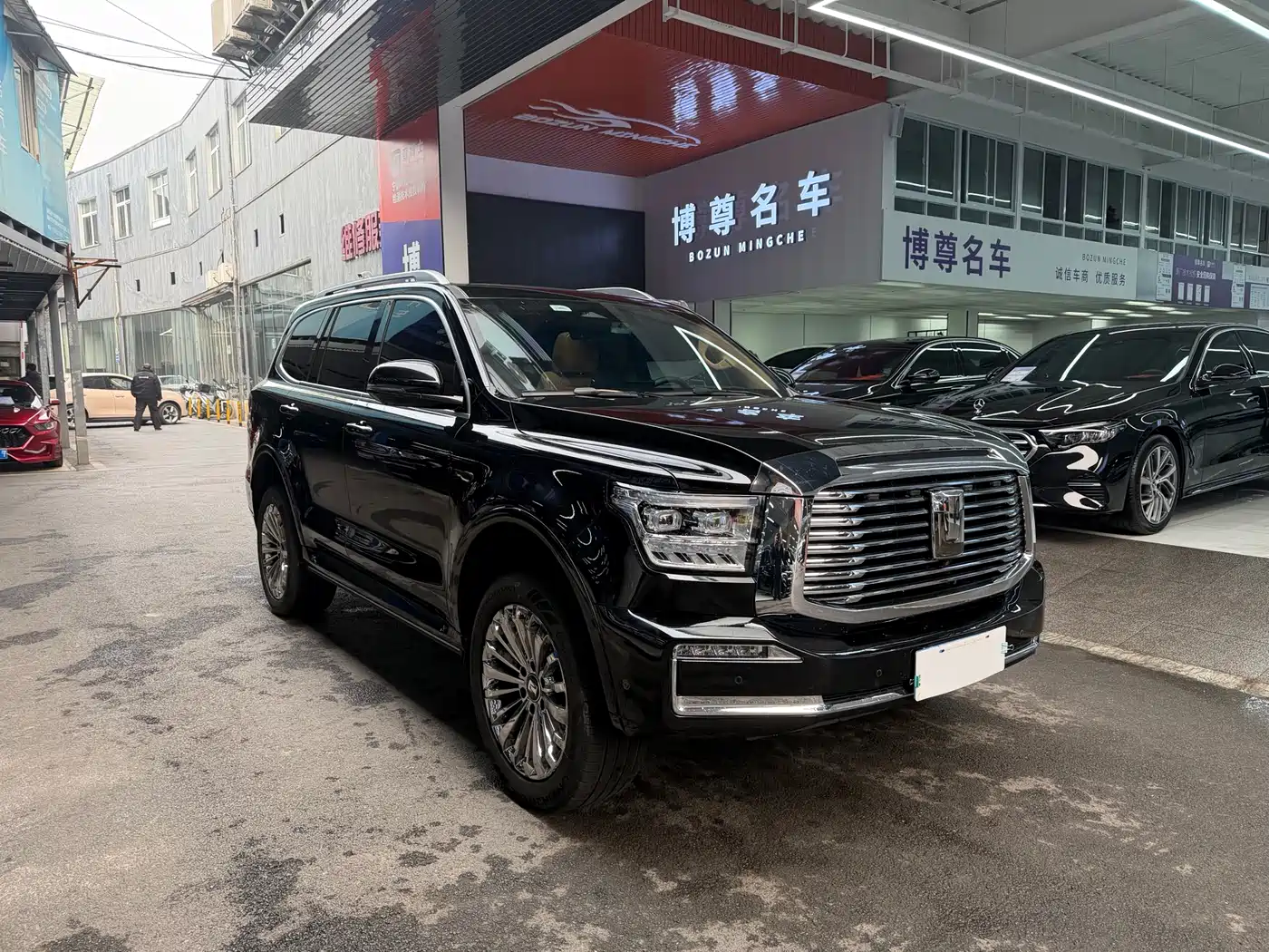 Tank 500 2023 3.0T Sport Summit 5-Seater фото 3