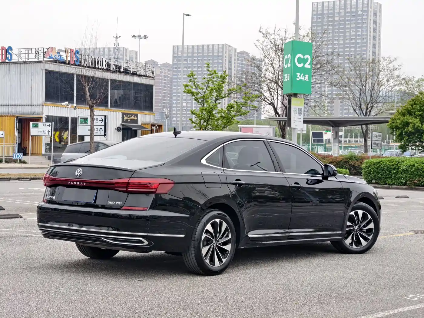 Volkswagen Passat 2023 280TSI Elite Edition фото 5