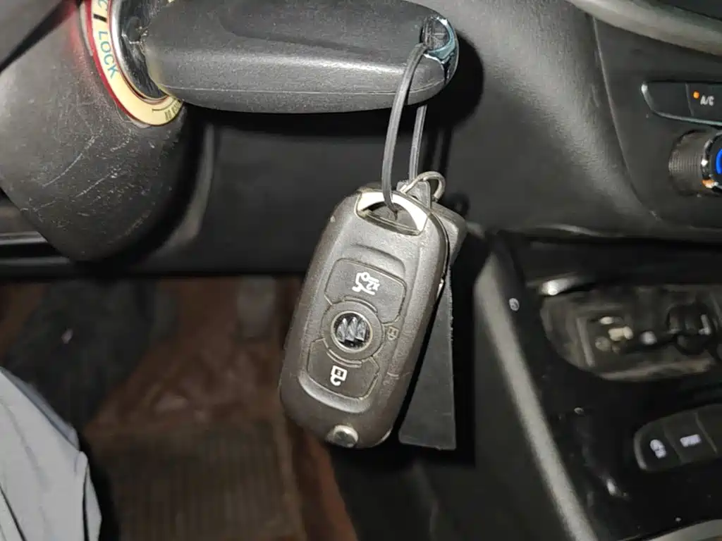 Photo 9 - Buick Verano