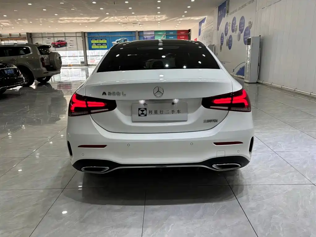 Mercedes-Benz A-Class 2021 A 200 L Sport Sedan Fashion Edition фото 5