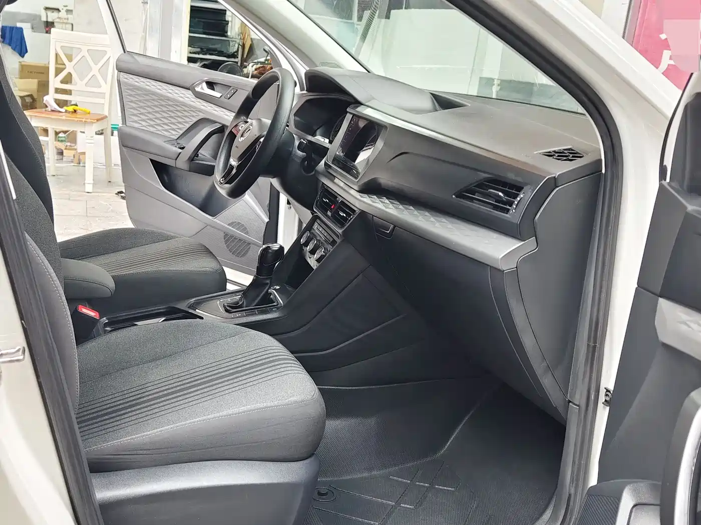 Volkswagen Tharu 2021 Model 280TSI 2WD Trend Edition фото 6