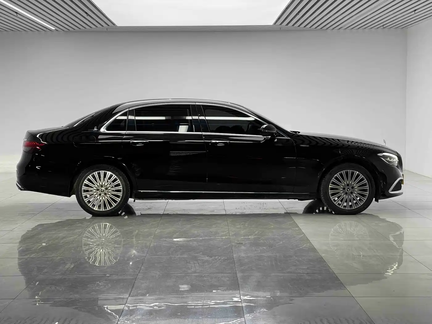 Mercedes-Benz E-Class 2021 Facelift E 300 L Luxury фото 8