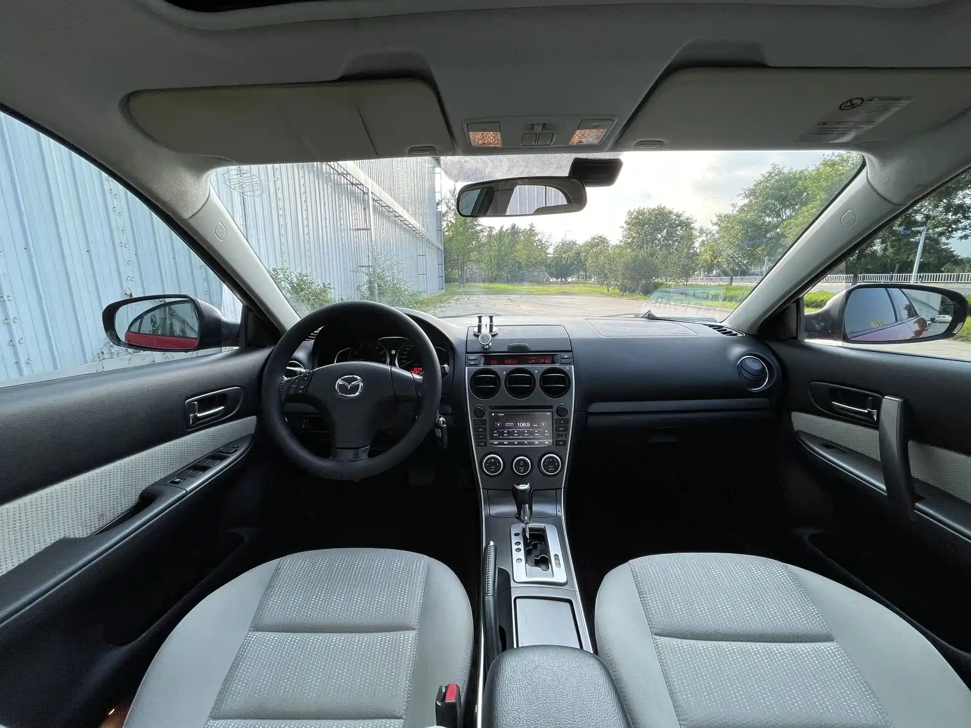 Photo 7 - Mazda 6