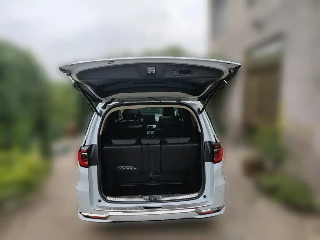 Honda Elysion 2024 2024 2.0L e:HEV Luxury Edition