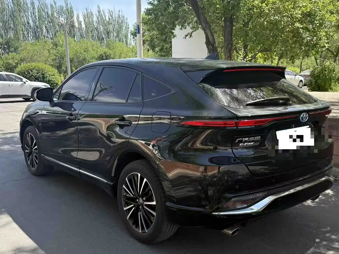 Toyota Venza 2023 2.5L Smart Hybrid AWD Ultimate фото 4