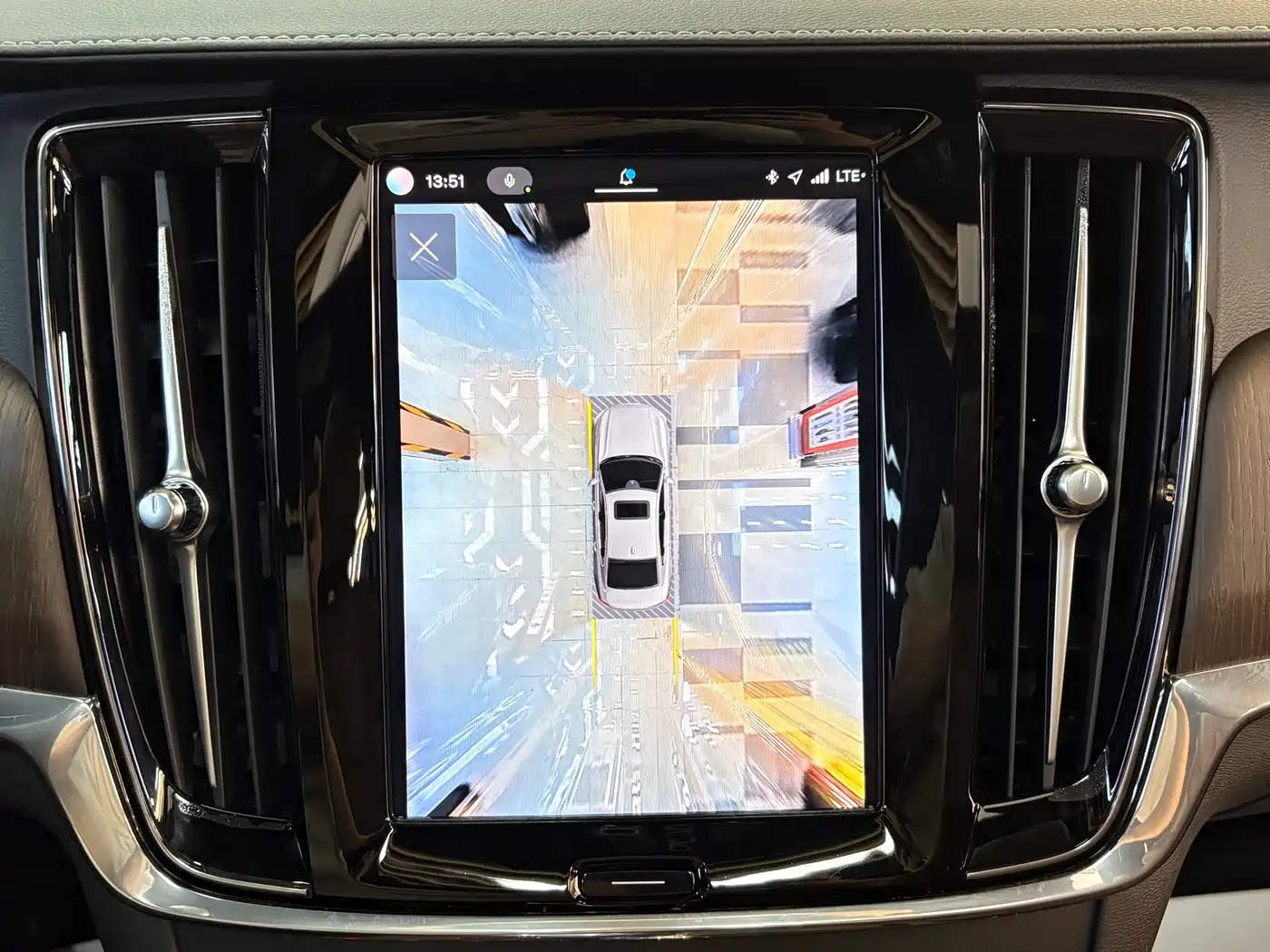 Photo 19 - Volvo S90