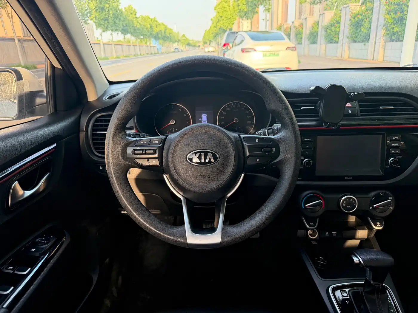 Kia KX CROSS 2017 1.4L AT GLS фото 9
