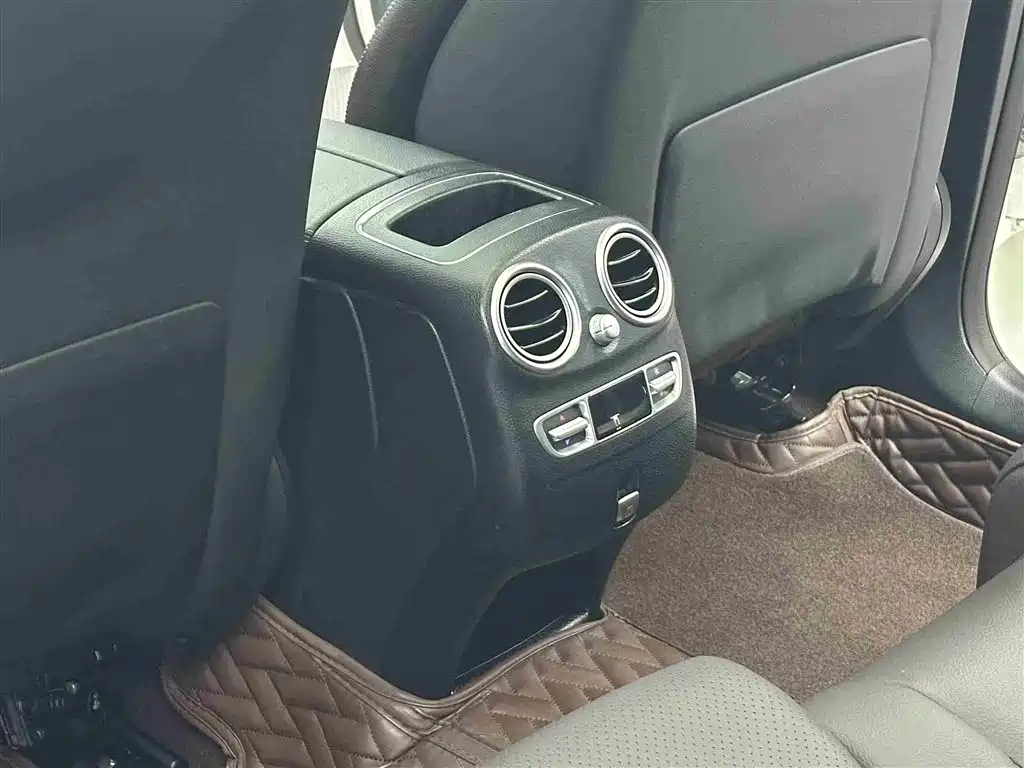 Mercedes-Benz GLC 2022 GLC 300 L 4MATIC Dynamic Collector's Edition фото 12