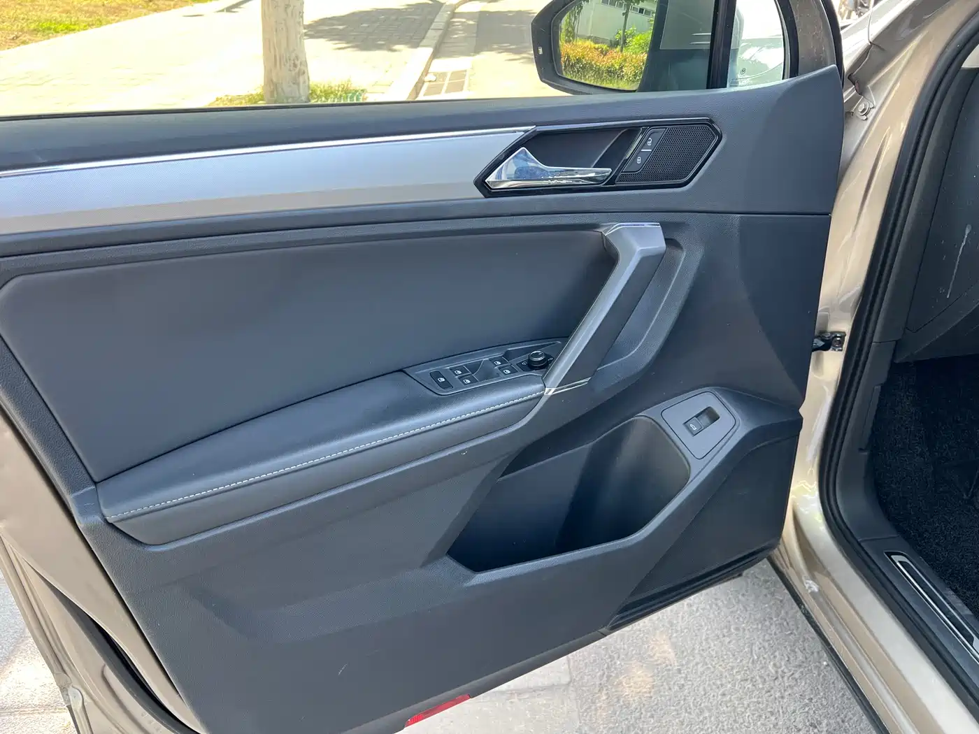 Volkswagen Tiguan L 2017 330TSI Automatic 2WD Flagship Edition фото 10