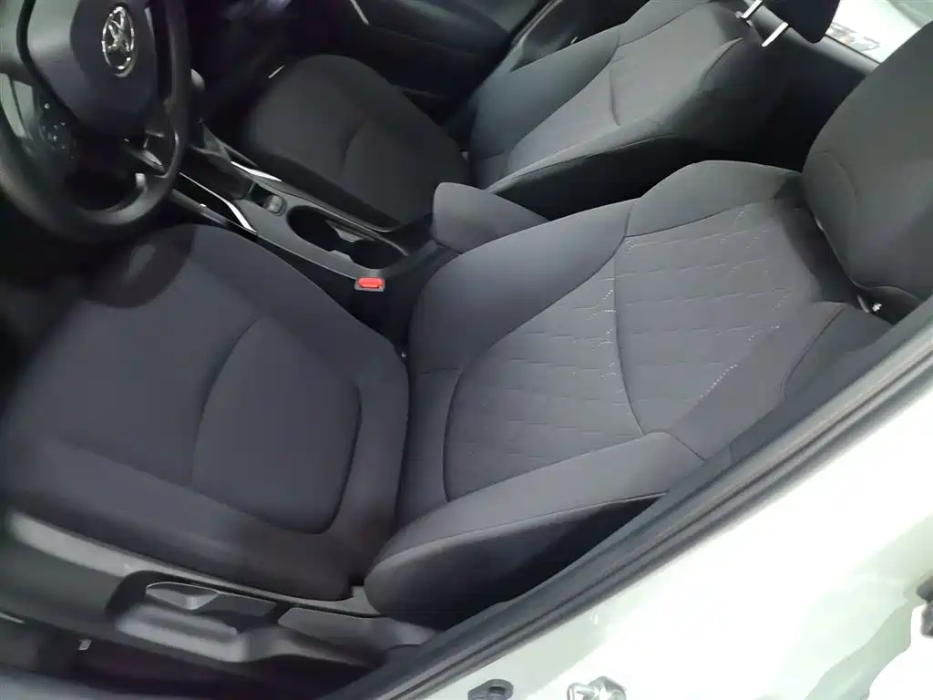 Toyota Corolla Cross 2023 2.0L Pioneer Edition фото 8