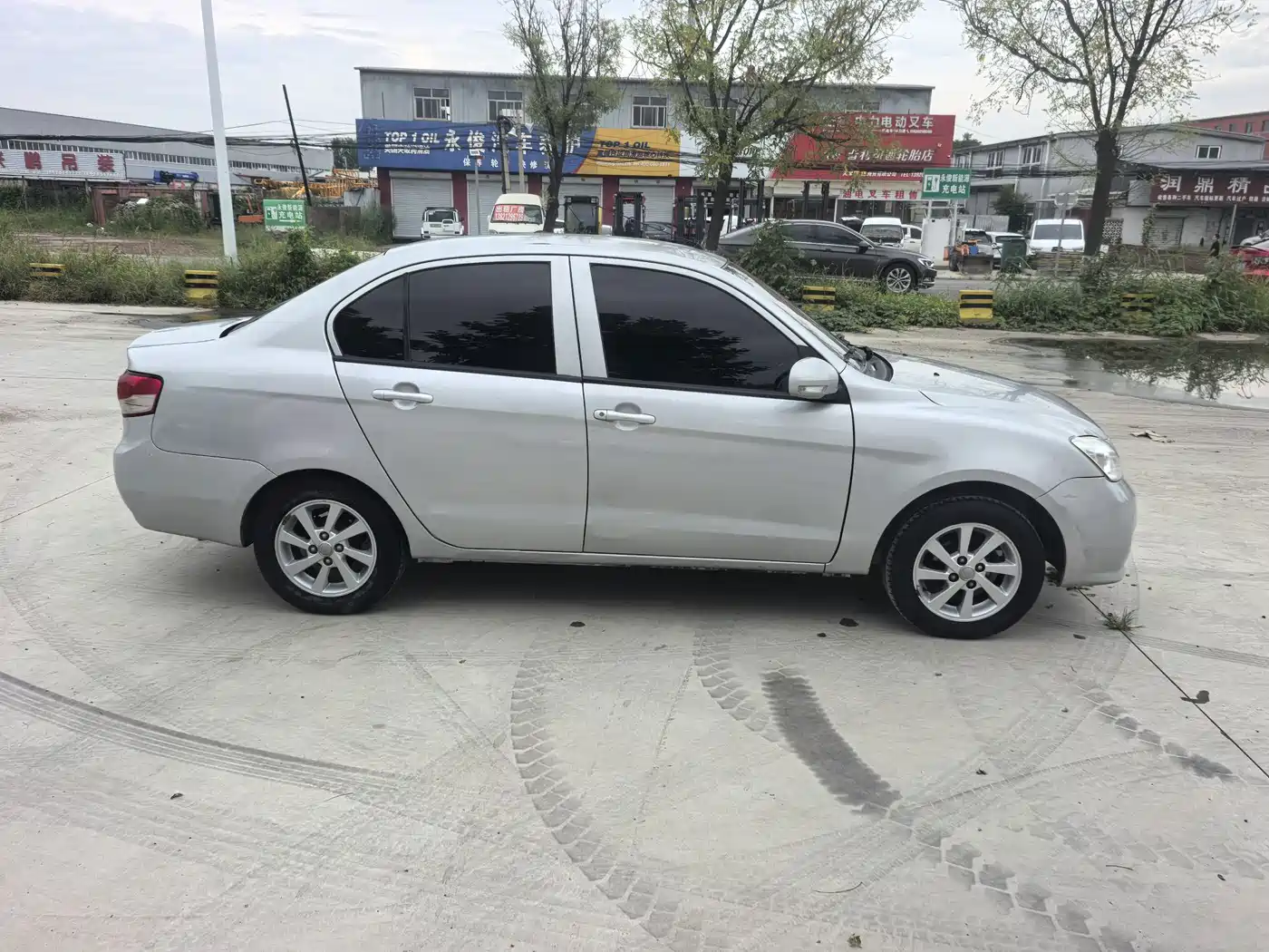 FAW Xiali N5 2016 2014 1.3L Manual Comfort